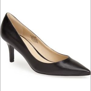 ‘Adriana' Pointy Toe Pump Nine West